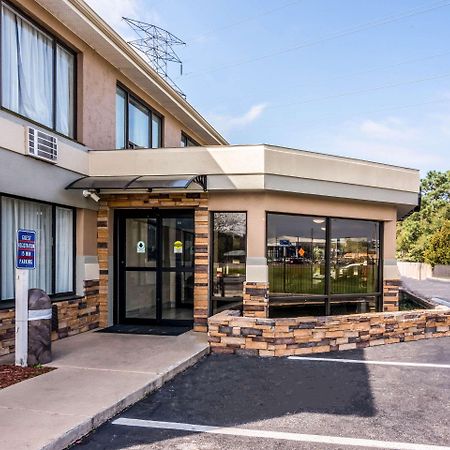 Quality Inn Пенсакола Экстерьер фото