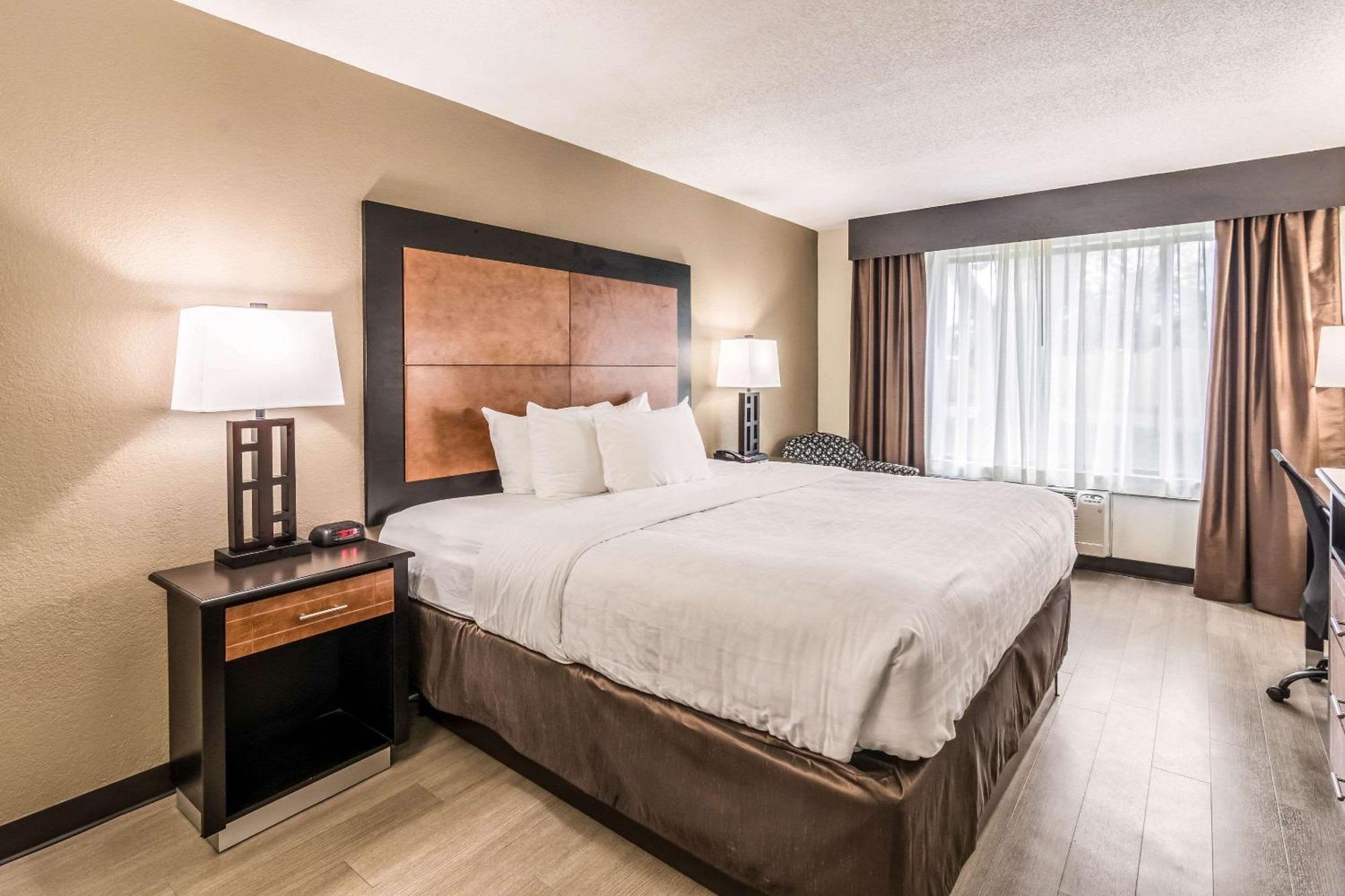 Quality Inn Пенсакола Экстерьер фото